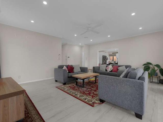 22 Lisa Rise, Half Moon Bay, Manukau City