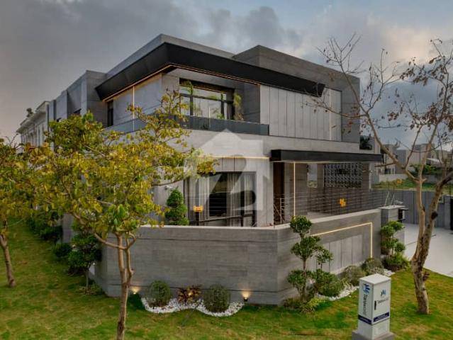 22 marla corner ultra modern eye catching superb luxury bungalow for sale