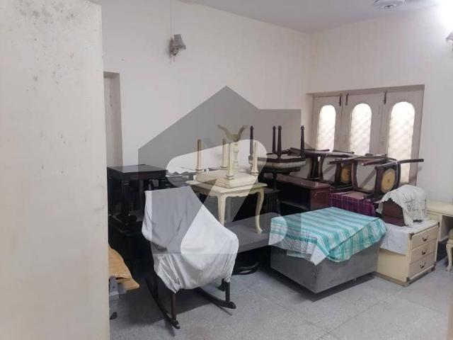 22 Marla. Single. Story Old House M Block
