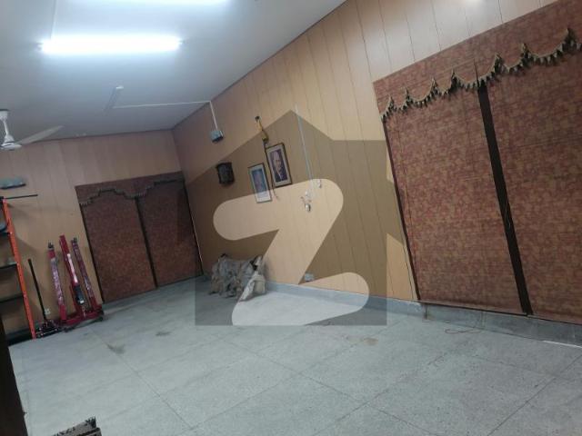 22 Marla. Single. Story Old House M Block Gulberg