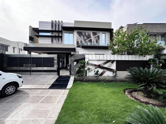 22 Marla State Of The Art Luxury Bungalow With Basement & Swimming Pool In Paragon City Lahore
