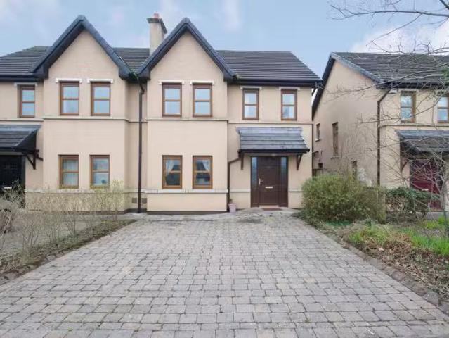 22 Monfield, Garryduff, Rochestown, Co. Cork, T12C65D is for s.