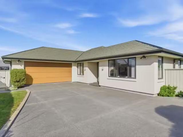 22 Mollymawk Place, Woolston, NZ 8022 House for Sale