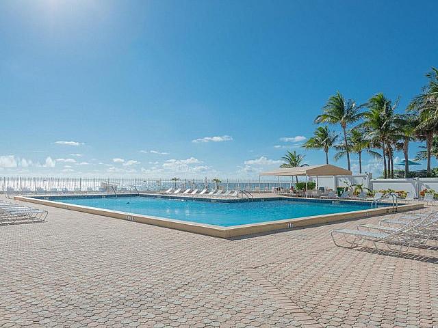 2/2 Ocean Dr Hallandale Beach Florida Get My Daily Foreclosures!