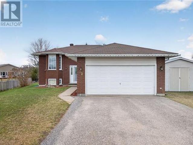 22 Paiement Court, Sturgeon Falls, ON, P2B 3E4 house for sale | Listing ID 2127 | Royal LePage