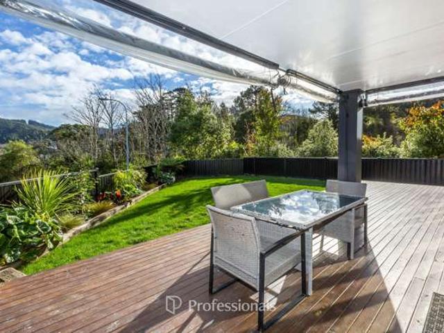 22 Rewarewa Way, Timberlea, Upper Hutt City