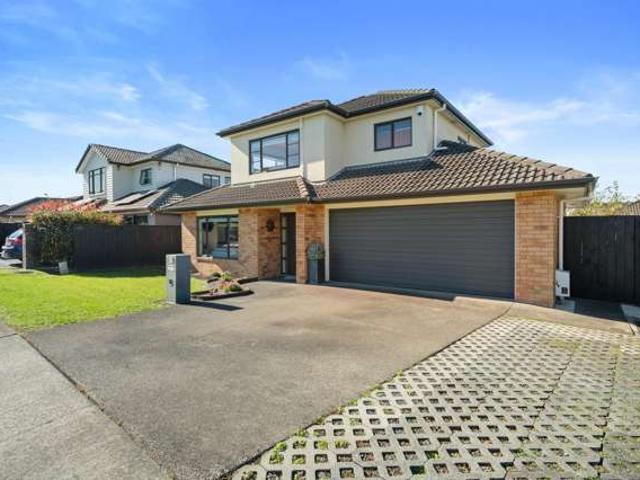 22 Sambrooke Crescent, Flat Bush, Manukau City