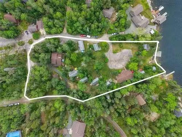 22 Shangri La Rd, Whiteshell Provincial Pk, MB, R0E 1R0 Luxu.