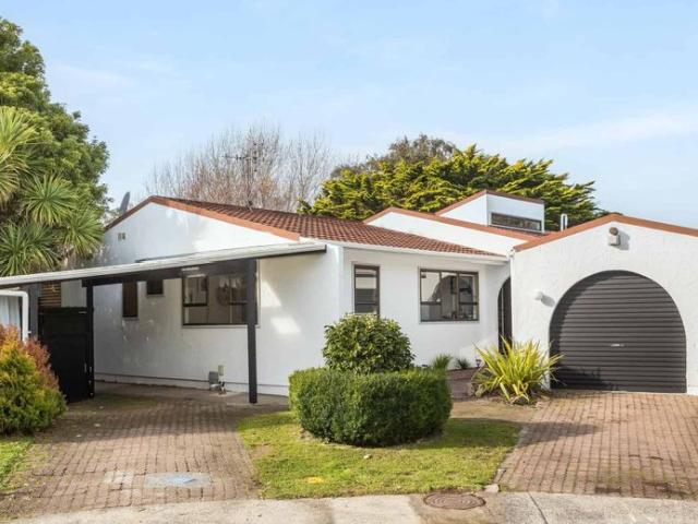 22 Solander Place, Whitby, Porirua City For Sale