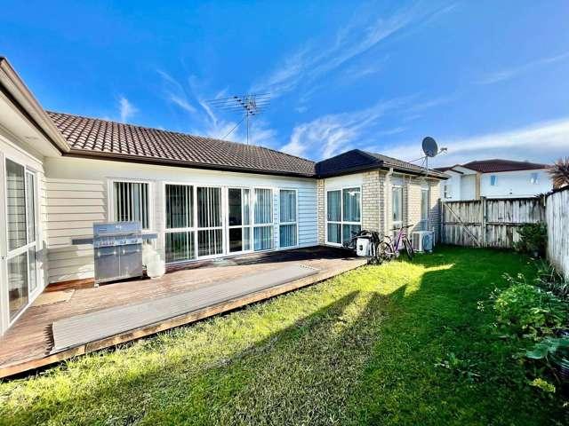 22 Stamford Crescent, Flat Bush, Manukau City