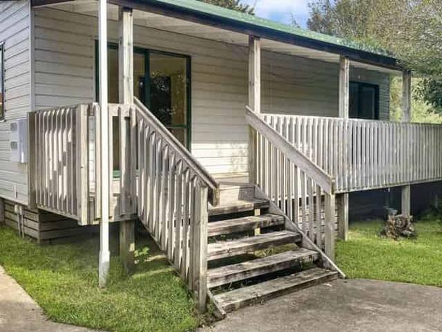 22A Newland Grove, Henderson, Waitakere City
