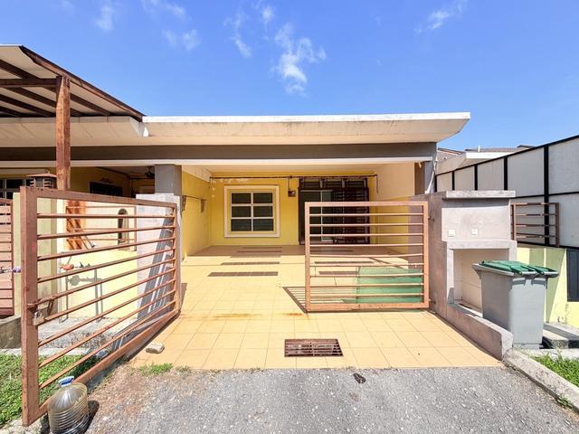 22x70 4 BEDROOMS 1 Storey Terrace Taman Nusa Intan Senawang