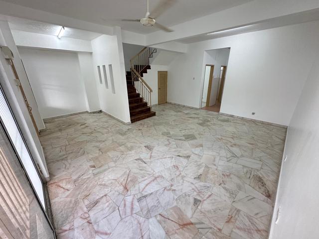 22x70 Below Market 2 Storey Terrace Amana Saujana Rawang
