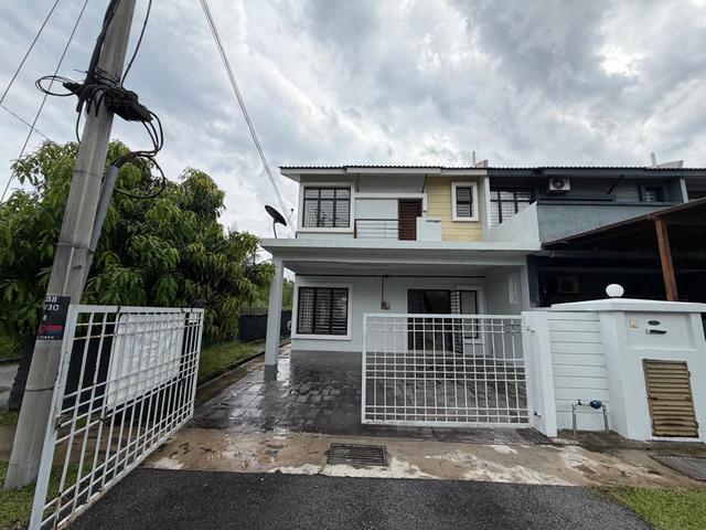 22x70 Endlot Extra Land 2 Storey Terrace Camelia Saujana Rawang