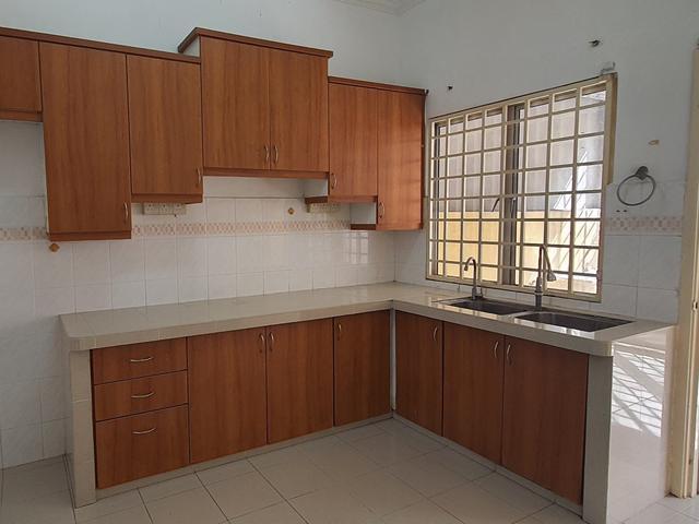 22X70 RENO Landed Teres House Taman Putra Permai NEAR MRT Equine Park