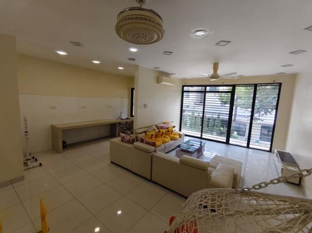 22x75 3 Storey Terrace House LakeClub Parkhomes Rawang