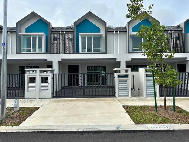 22x75 Corner Lot Harga Jackpot Cepat PM Saya Sepang Serenia