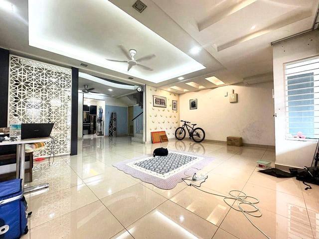 22x75 SQFT Double Storey Terrace Jalan Pegaga Desa Alam U12 Shah Alam
