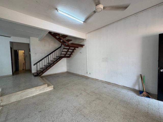 22x75Non Bumi5 Bedrooms 2 Sty Terrace House Seksyen 4 Shah Alam