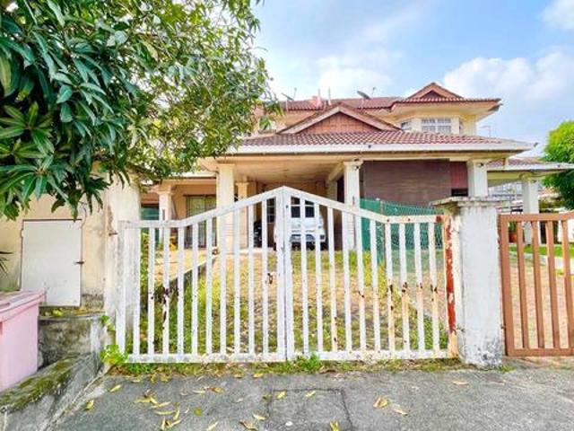 22x75CHEAPESTDouble Storey Terrace Seksyen 8 Kota Damasara