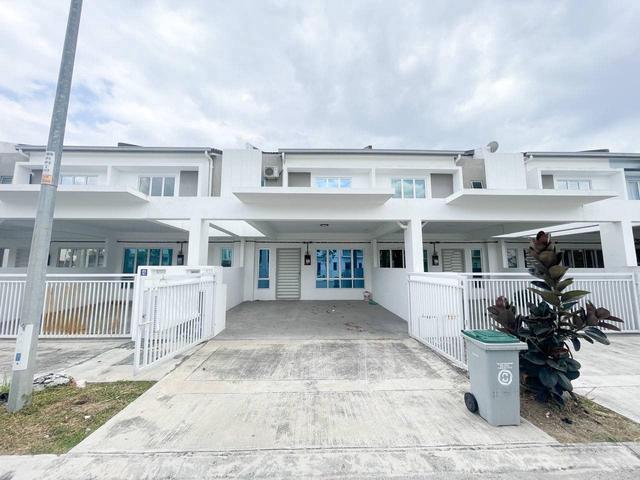 22x80 4R4B Freehold 15 Min To KLIA 2Storey In Bandar Enstek