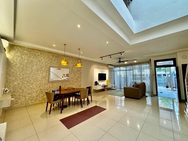 22x80sqft GOOD BUY Double Storey Teres Laman Glenmarie U1 FREEHOLD