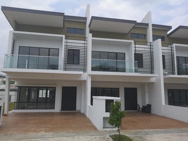 22x85sf 2 sty Freehold Superlink House Anggun 3 Kota Emerald