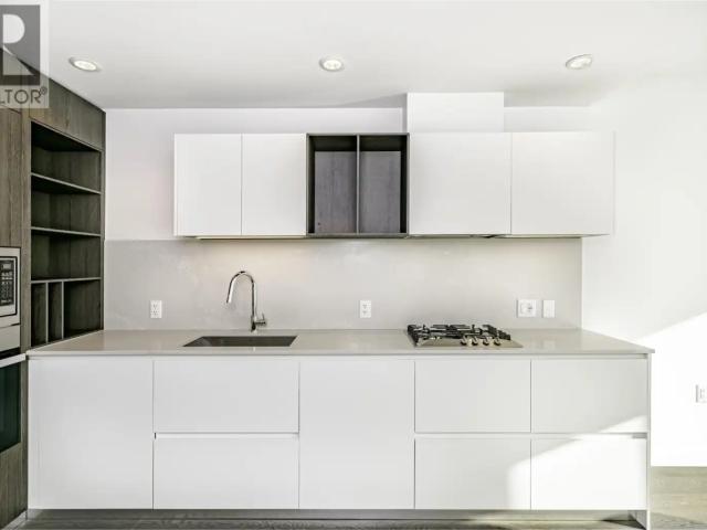 22xx 6000 MCKAY AVENUE