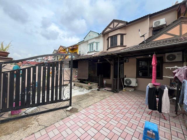 22x 75FREEHOLD Double Storey Terrace House Seksyen 27 Shah Alam