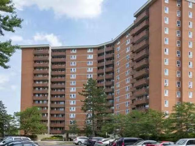 2300 Apartment 2 bedrooms in Beacon Hill North