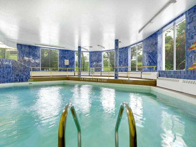 2300 Confederation Parkway 2 Bedroom Apartment for Rent at 2300 Confederation Pky, Mississauga, ON L5B 1R5 Cooksville