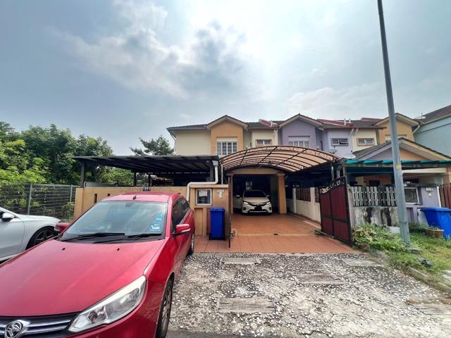 2300 sqft Renovated End Lot 2Storey Mayang Sari TTDI Jaya