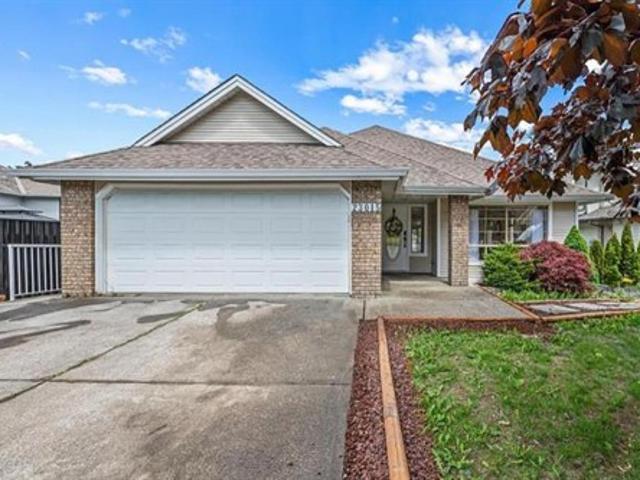 23015 B Avenue, Maple Ridge, BC, V2X 0X2 Luxury House for sale | Listing ID R3136 | Royal LePage Carriage Trade Luxury Properties