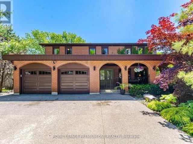 2301 Nikanna Road, Mississauga, ON, L5C 2W8 house for sale | Listing ID W13494 | Royal LePage
