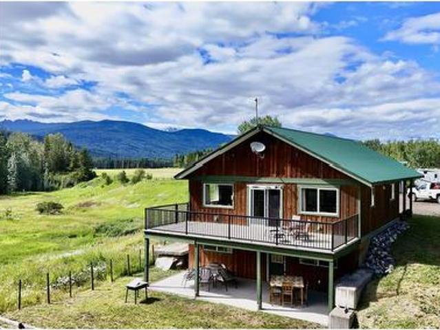 2303 Highway, Smithers, BC, V0J 2N1 house for sale | Listing ID R3142 | Royal LePage