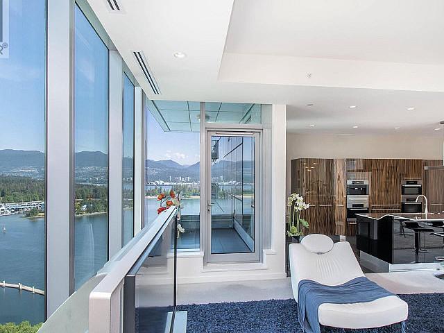 2303 277 Thurlow Street Vancouver, British Columbia