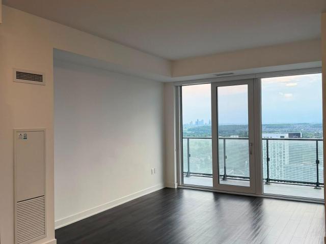 2303 95 ONEIDA Crescent, Richmond Hill | 2+1Beds/2Bath, Condo, $3,200/mo | Condos. Ca