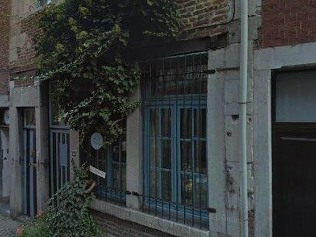 230 m2 apartment for rent in Luik