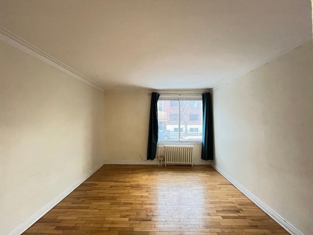 2310 Rue Raudot Montréal Le Sud Ouest, QC H4E