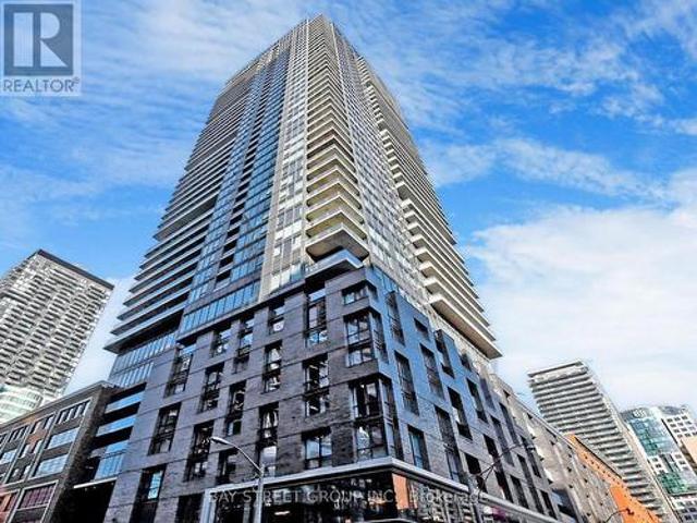 2311 Blue Jays Way, Toronto, ON, M5V 0N4 lease for lease | Listing ID C12899 | Royal LePage