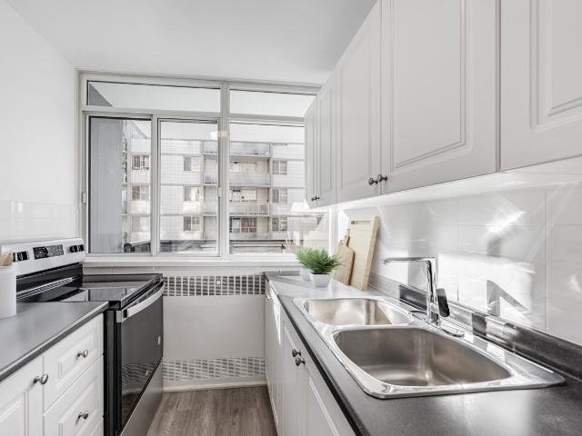 2313 & 2323 Lake Shore Boulevard West 2 Bedroom Apartment for Rent at 2323 Shoreline Towers, Toronto, ON M8V 1B8 Mimico