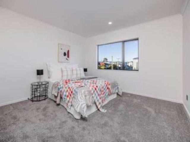 2/31 McAnnalley Street, Manurewa, Manukau City