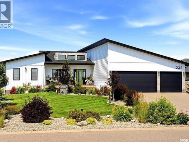 232 Edgewood Drive, Buena Vista, SK, S2V 1C3 house for sale | Listing ID SK044185 | Royal LePage