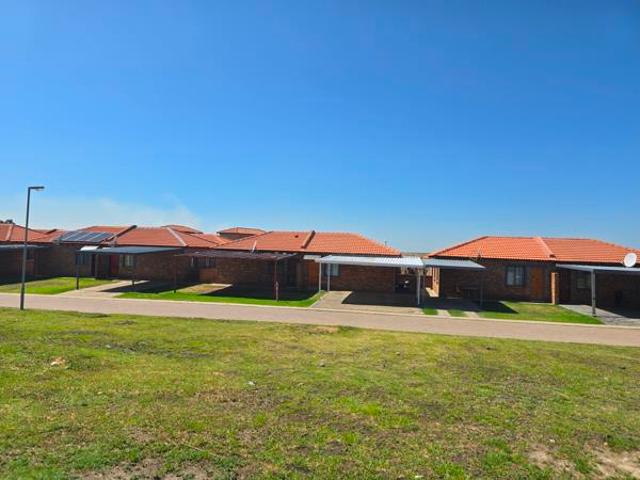 232 m² Land available in Evander
