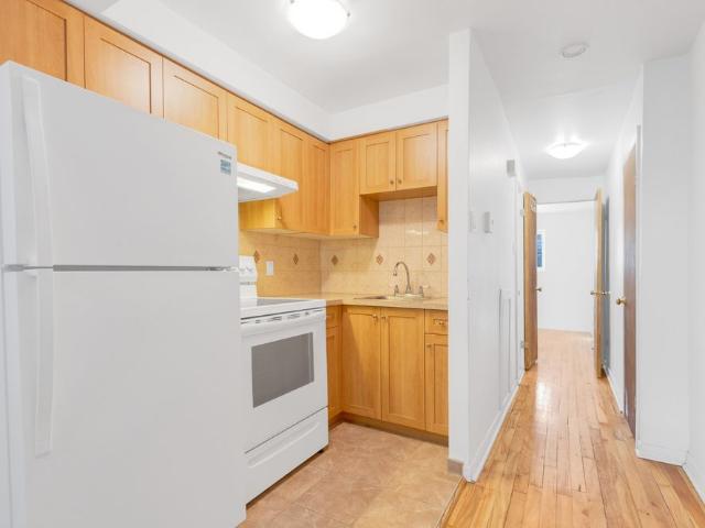 2338A Rue Pauline, Montréal LaSalle, QC H8N
