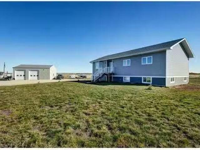 233001 Range Road 250, Rural Wheatland County, AB, T1P 0W9 h.