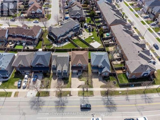 2330 Grand Oak Trail, Oakville, ON, L6M 4X2 house for lease | Listing ID W13125 | Royal LePage