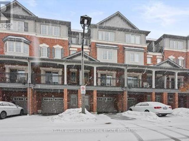 233 2 Rosedrop Path N, Oshawa Windfields, ON, L1L 0L2 townhouse for sale | Listing ID E11994 | Royal LePage