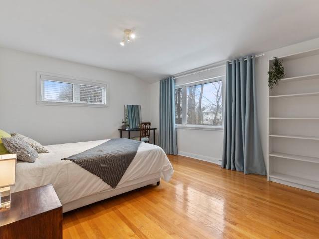 233 Av. Lakeview