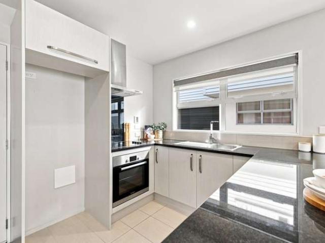 2/33 Elizabeth Street, Riccarton, Christchurch City